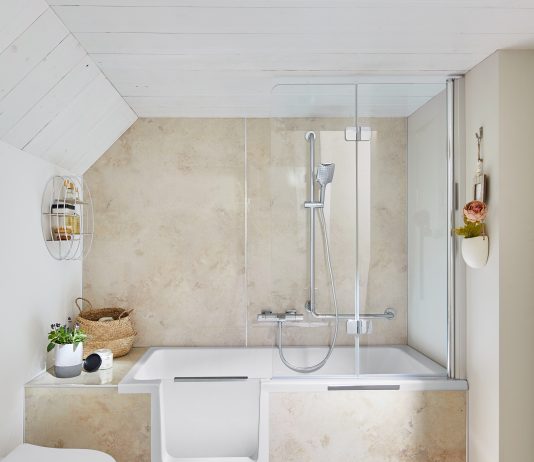 Dusche und Badewanne perfekt kombiniert