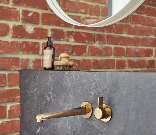 Trendfarbton Kupfer im Badezimmer