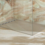 Duschwanne im natürlichen Steinoptik-Design