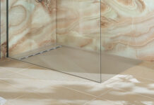 Duschwanne im natürlichen Steinoptik-Design