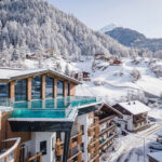 Alpine Architektur und japanische Badkultur